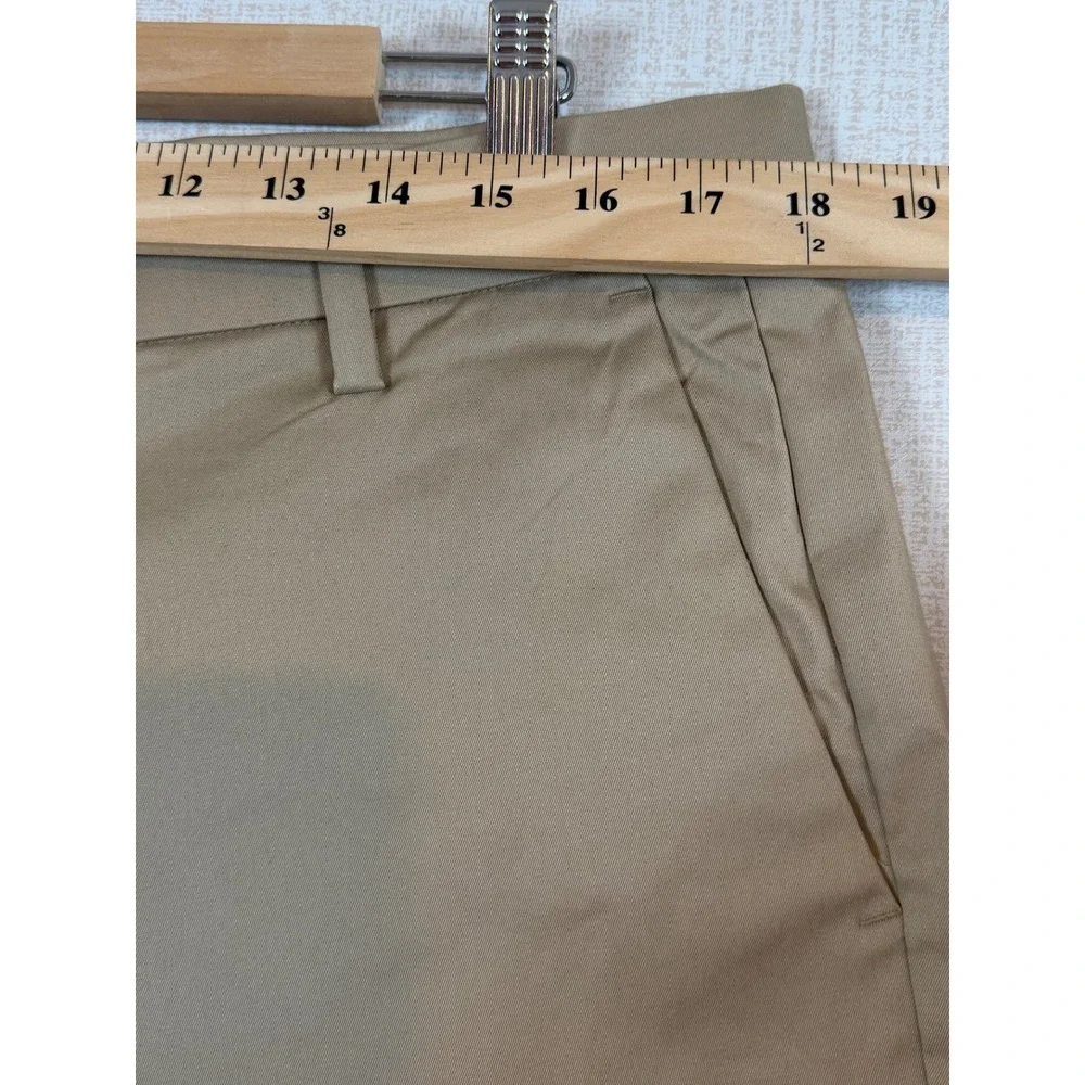 NWT Banana Republic Mens Khaki Stretch Chino Shorts 36 Quick Dry Preppy Golf